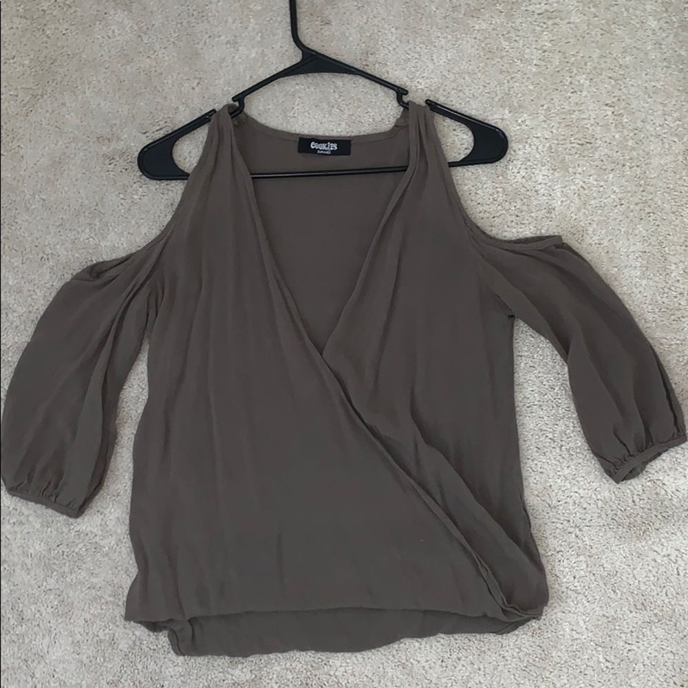 Cookies Open shoulder top